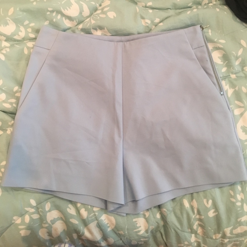 Pleated shorts