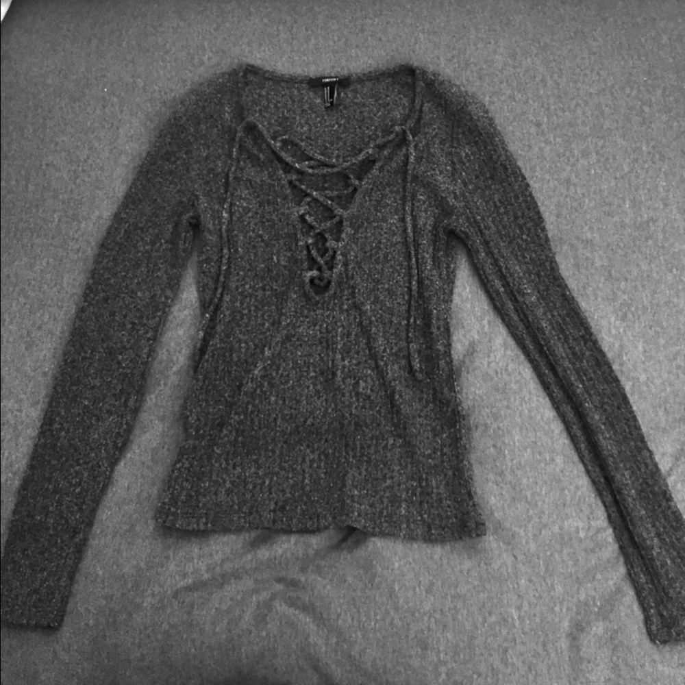 Cross cross knit long sleeve top