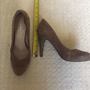 Nine West Suede Heels size 10