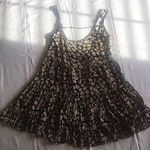 Brandy Melville daisy patterned babydoll dress