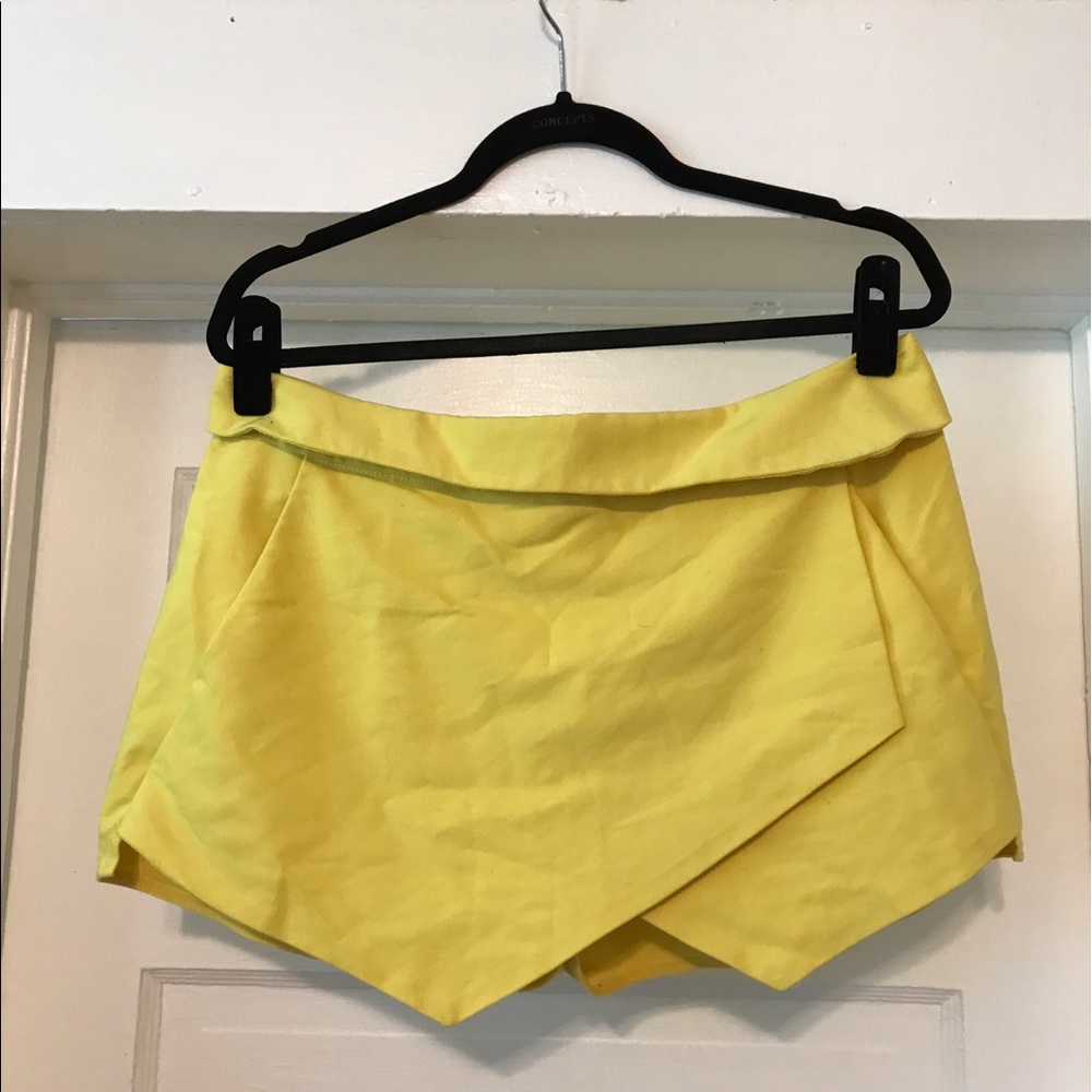 ⭕️CLOSET CLEAR OUT!!⭕️ Zara basics skort