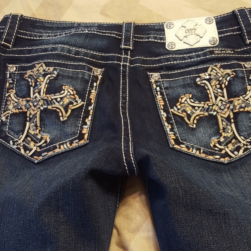 Miss Me size 32 Capris