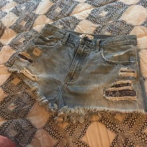 Hollister Distressed Short Shorts Size 9