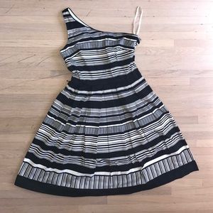White House | Black Market Women's Dress size 6