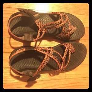 Orange Chaco's