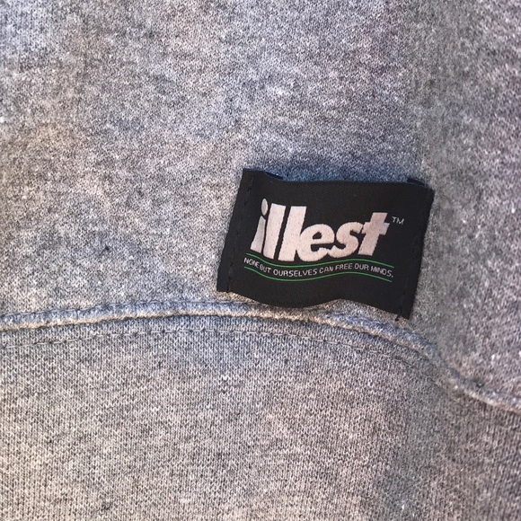Illest}• Men's grey crewneck sweater - Picture 6 of 8