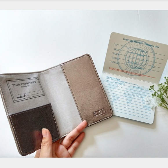 SALE! ESCAPE ARTIST PASSPORT COVER/LUGGAGE TAG SET - Picture 4 of 7