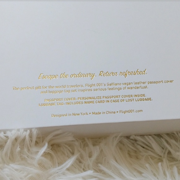 SALE! ESCAPE ARTIST PASSPORT COVER/LUGGAGE TAG SET - Picture 7 of 7