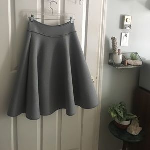 High waisted grey skirt