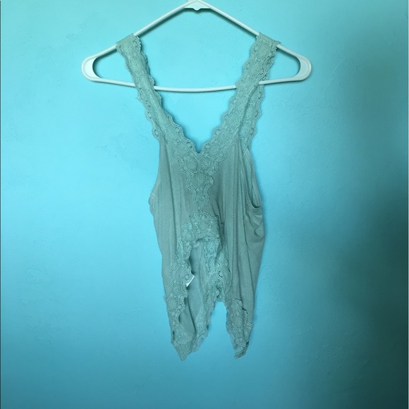 Urban Outfitters - Kimchi Blue tank - Picture 4 of 5