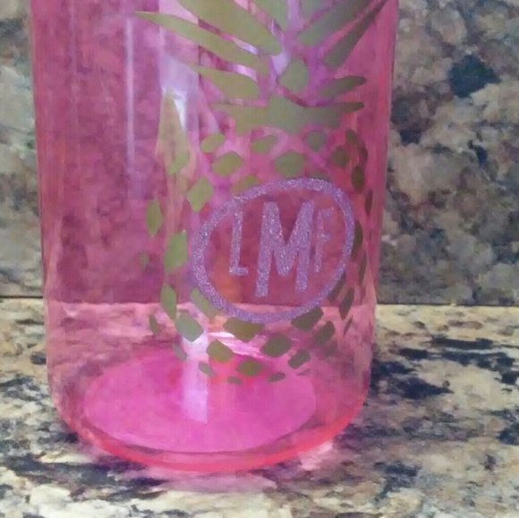 Monogram pineapple 🍍 - Picture 2 of 2