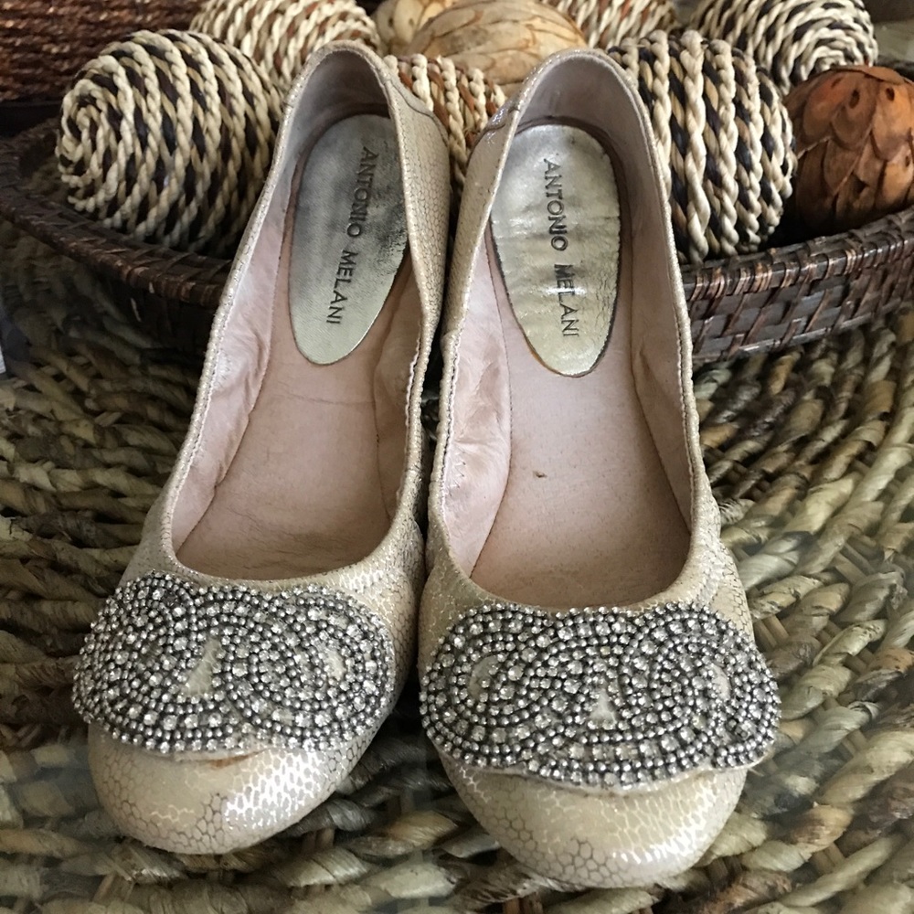 Antonio Melani  flats