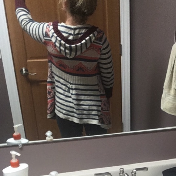 BKE cardigan - Picture 2 of 5