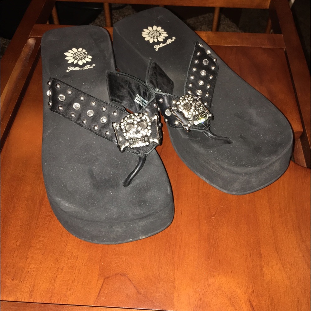 Embellished black wedge flip-flops