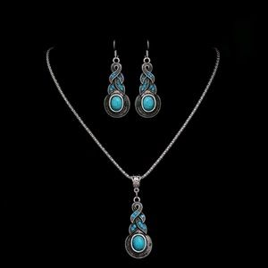 Jewelry - Gorgeous Vintage Necklace and Earrings Set Jewelry - Gorgeous Vintage Necklace and Earrings Set