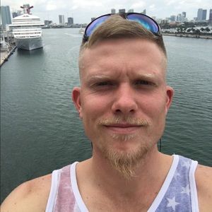 Meet your Posher, Damian