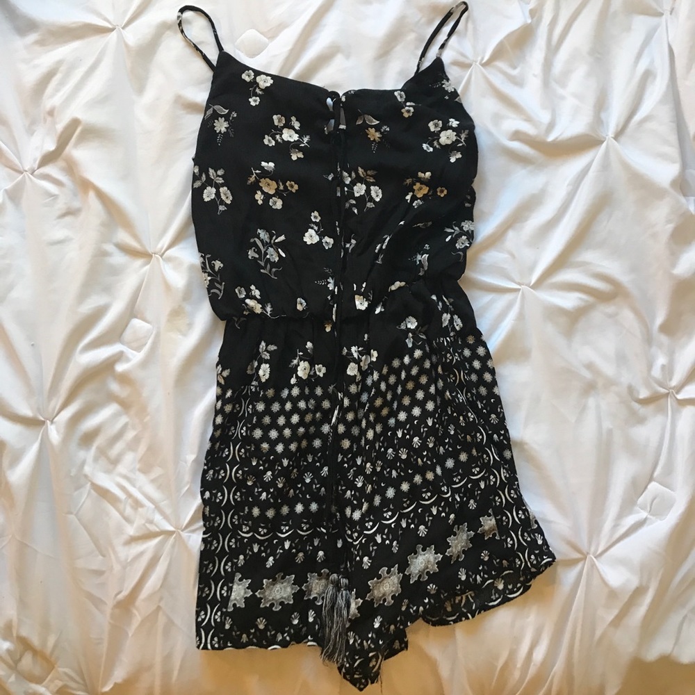 XS XHILARATION ROMPER