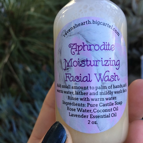 🌿 Aphrodite Moisturizing Facial Wash 🌿 VEGAN - Picture 3 of 7