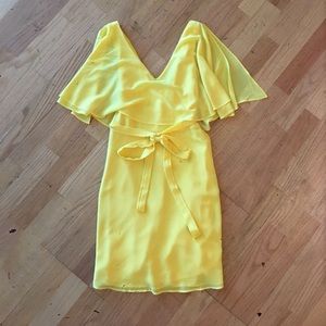 lulu's yellow dress