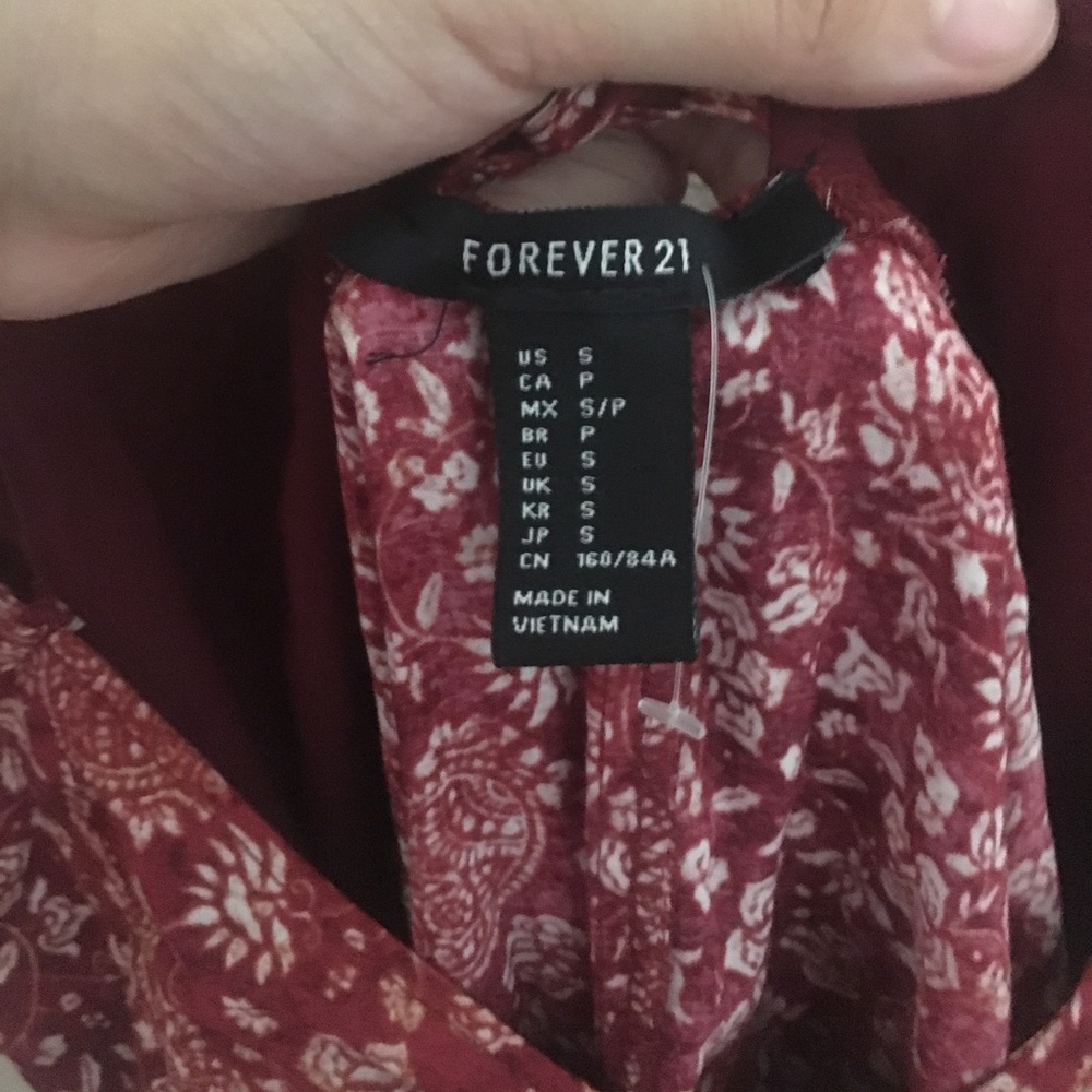 FLOWY SUMMER DRESS! - Picture 4 of 4