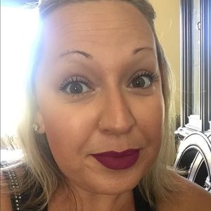 Meet your Posher, Roxanne