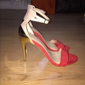 Low heel orange suede shoes (Zara - 36)