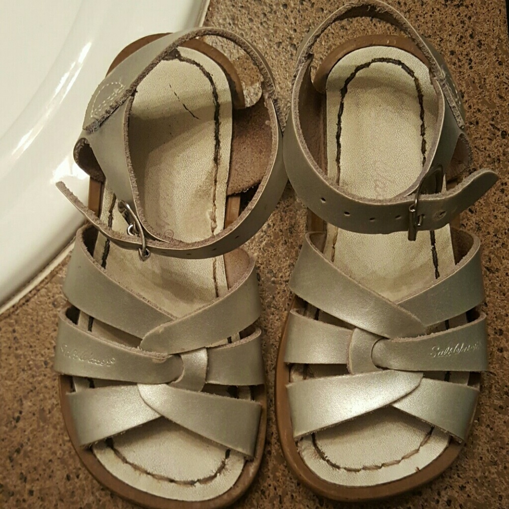 Saltwater sandals