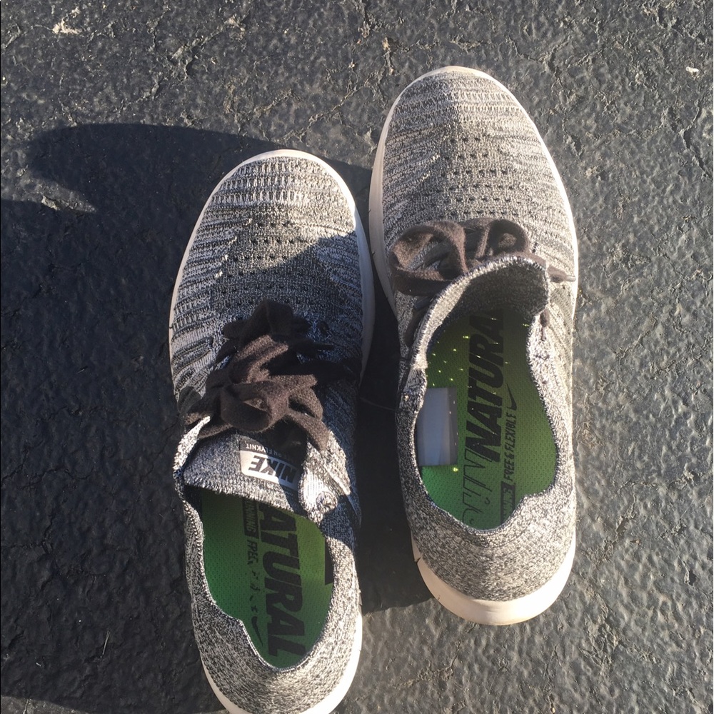 Grey Nike free run