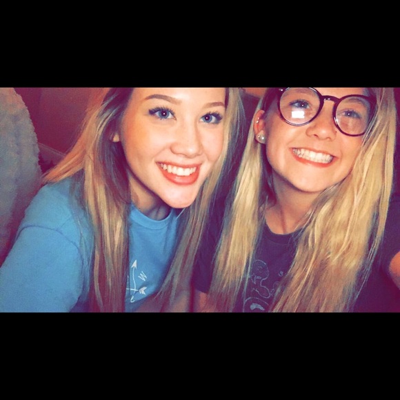 Meet your Posher, Taylor - Picture 1 of 1