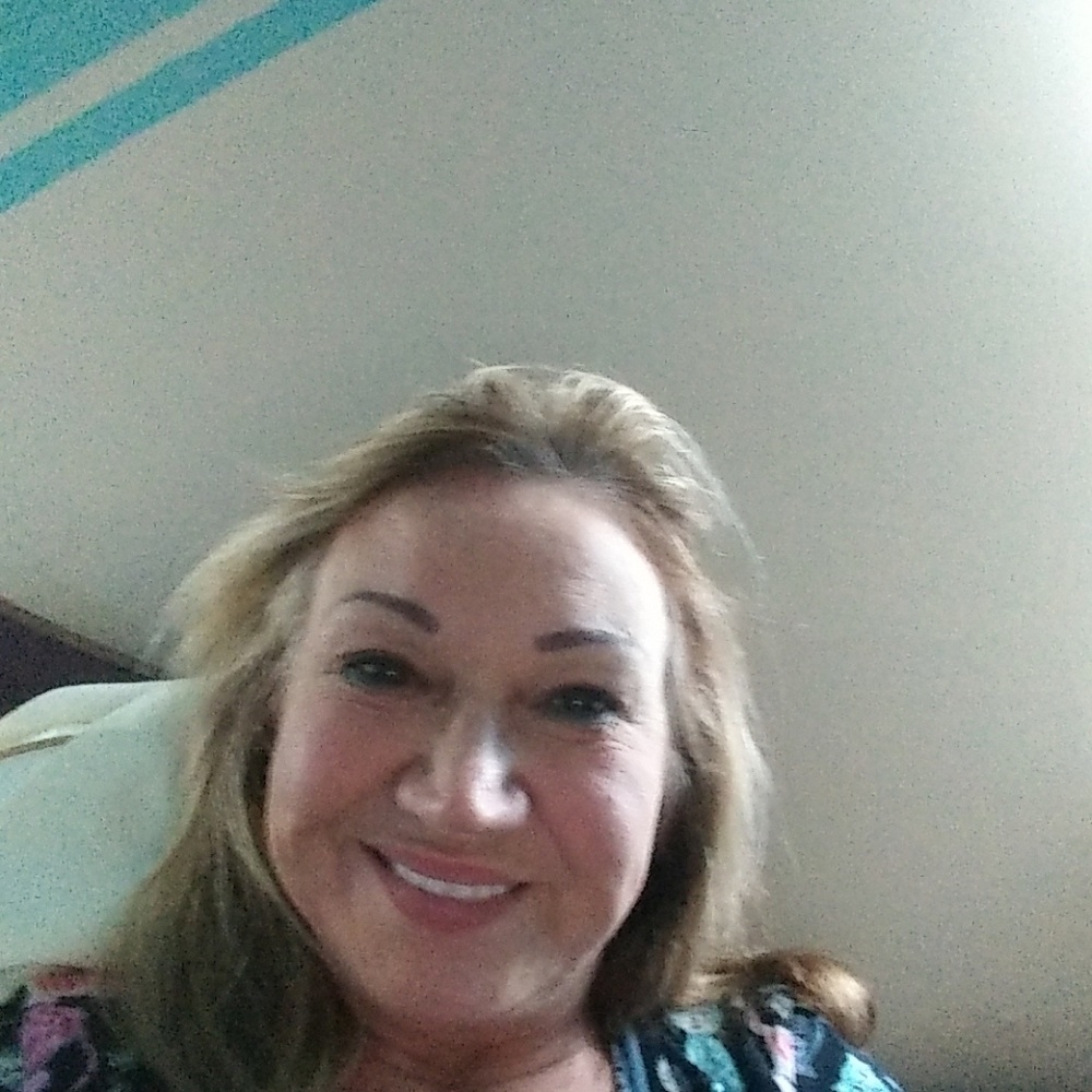 Meet your Posher, Carrie