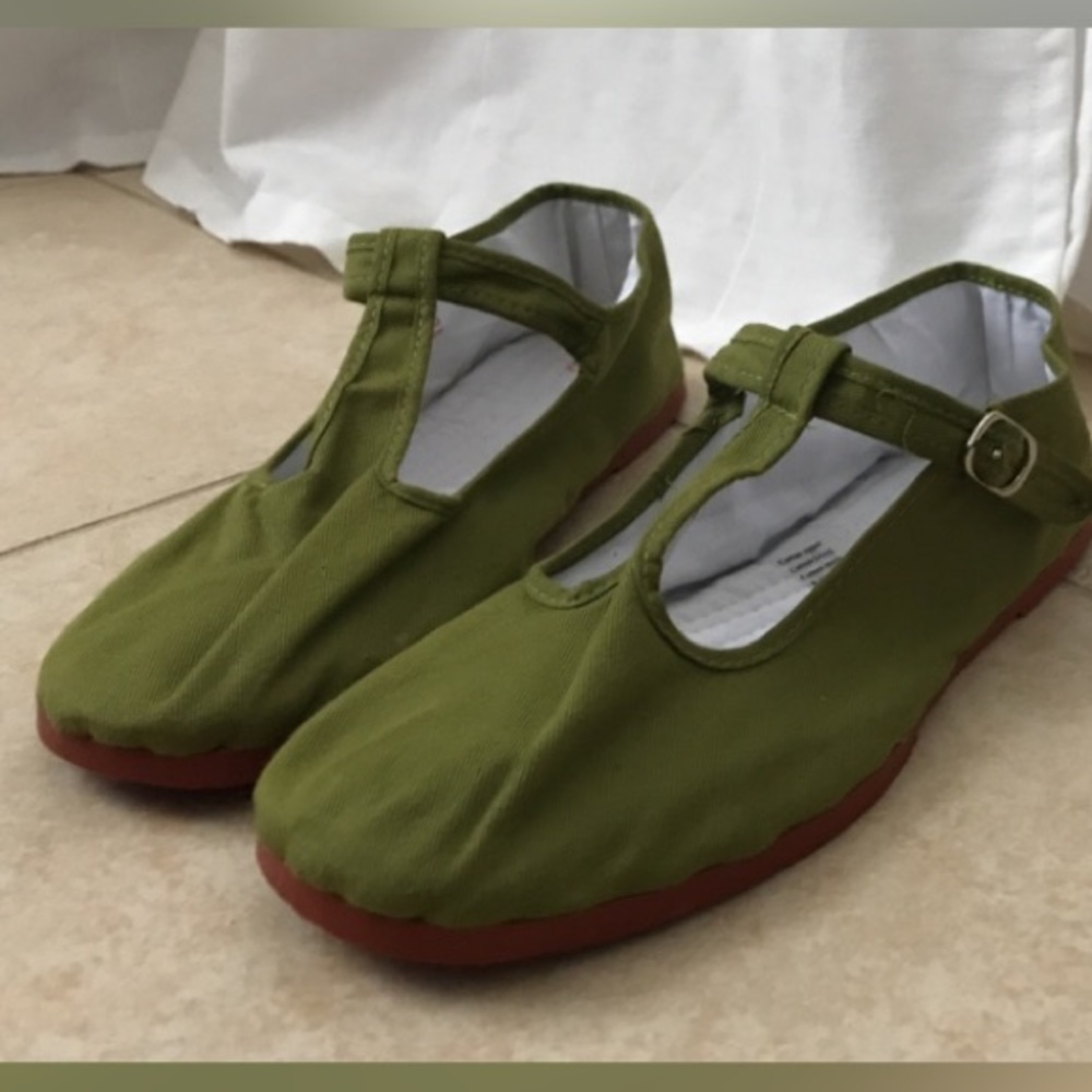 Mary Jane flats