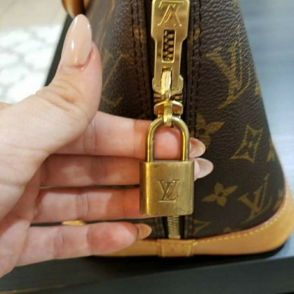 Louis Vuitton Alama - Picture 2 of 6