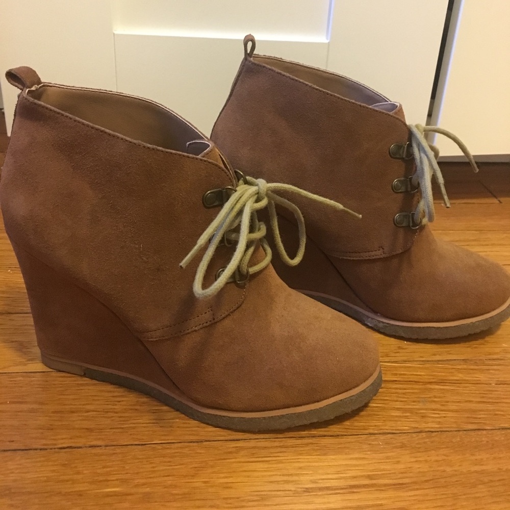 Steve madden brown suede booties