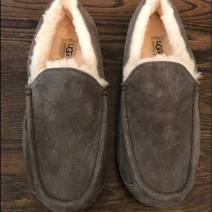 UGG Ascot Suede Slipper