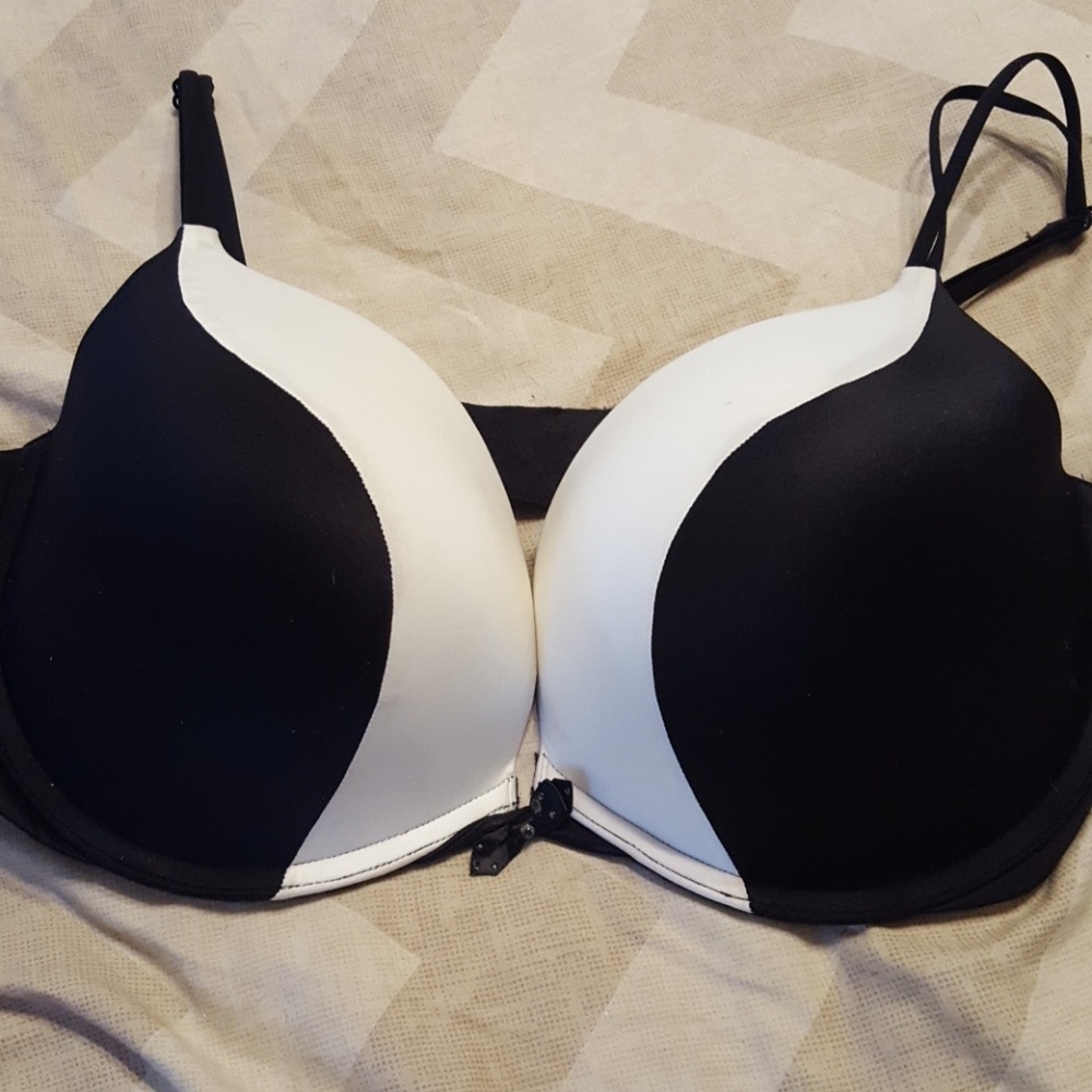 Victoria's Secret size 38DD Bra