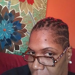 Meet your Posher, Rhonda