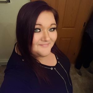 Meet your Posher, Alicia