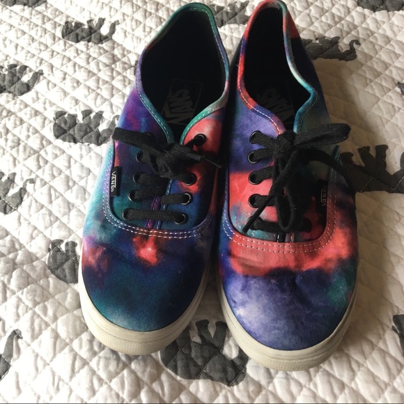 Vans - Picture 1 of 3