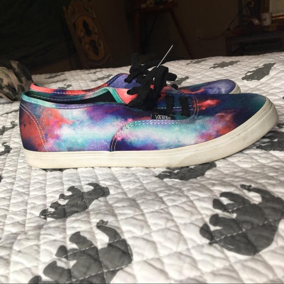 Vans - Picture 2 of 3