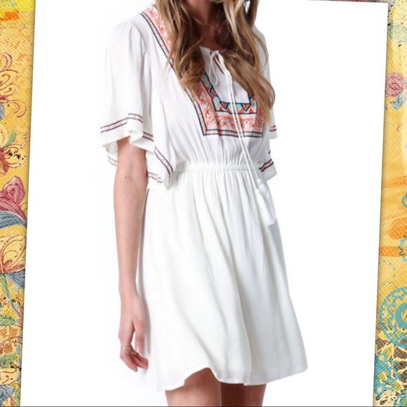 Dresses & Skirts - Host Pick Peasant StyleEmbroidered Dress