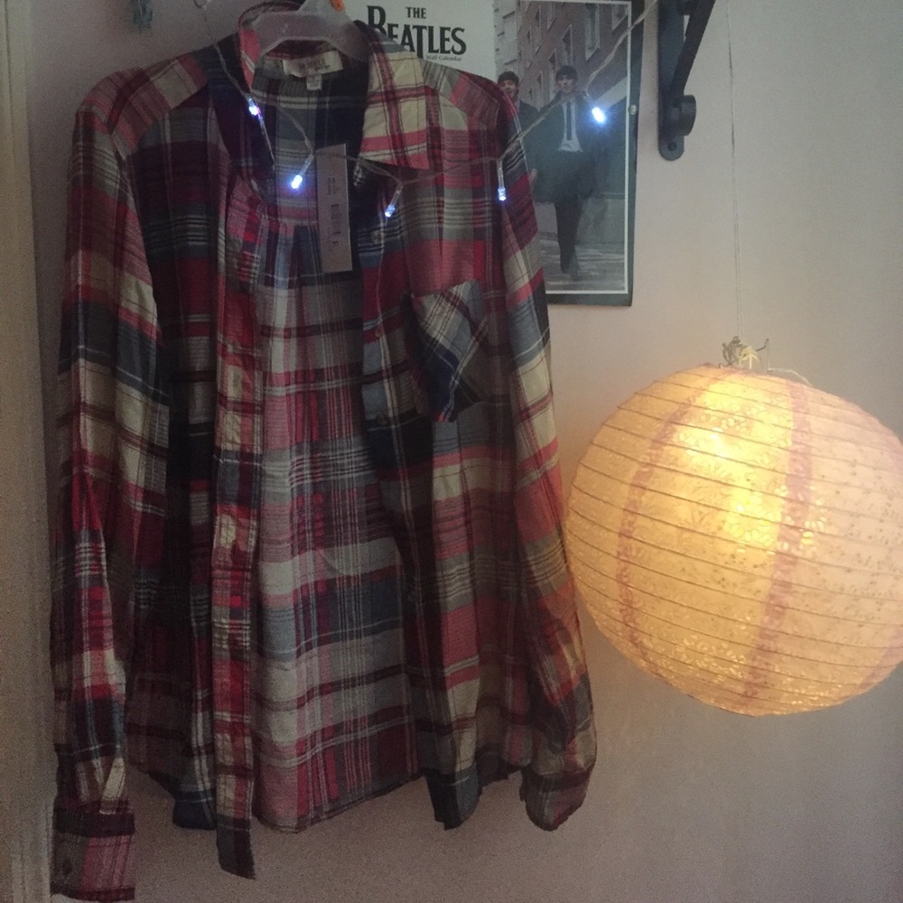 Brand New with Tags Flannel 😍