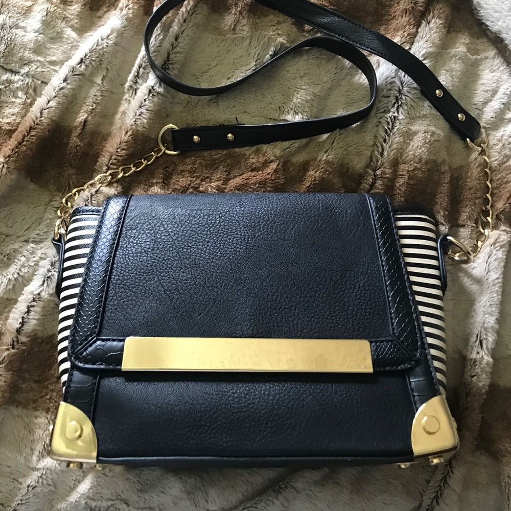 Call it spring Gold Chain Crossbody