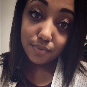 Meet your Posher, Sierra