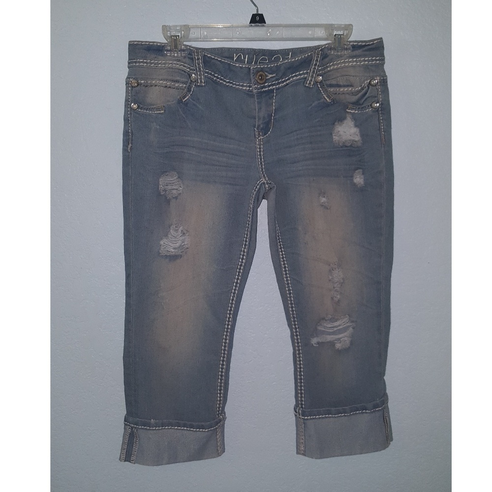 Ripped Capris