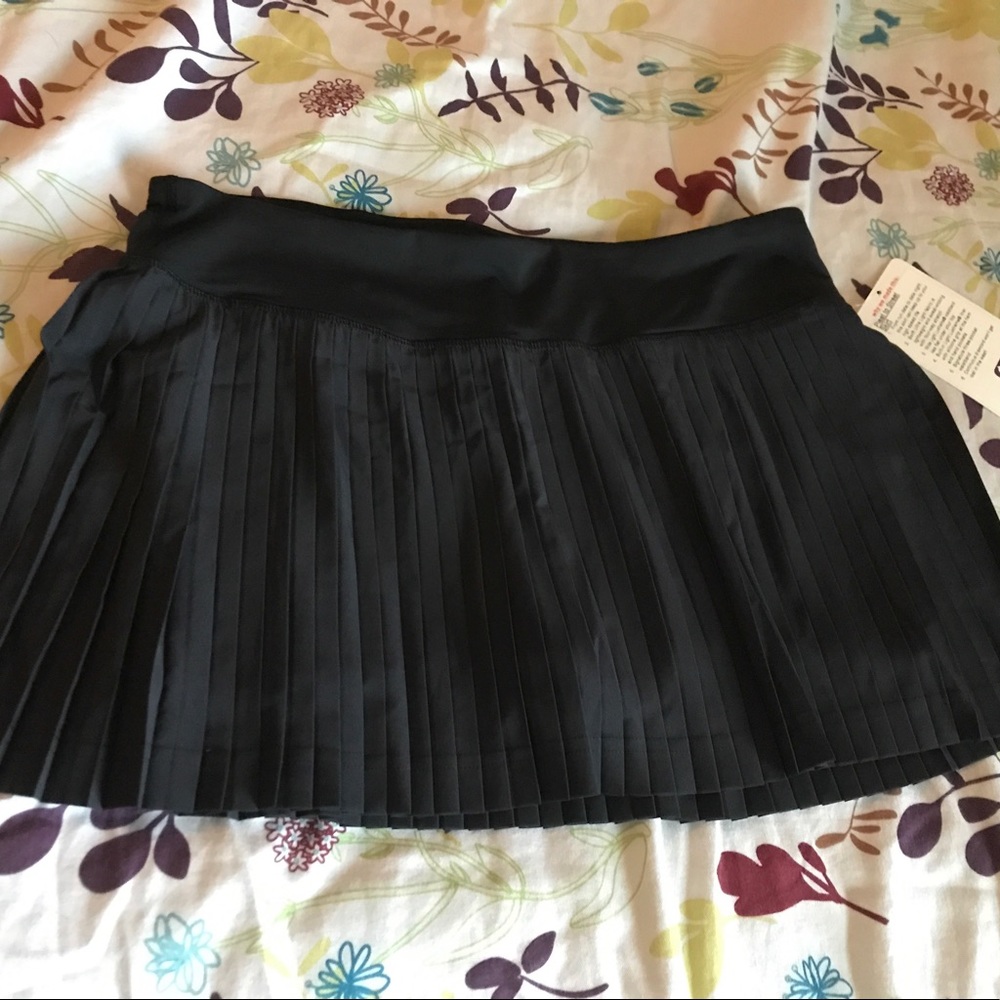 NWT Lululemon Pleat to Street skirt sz 8