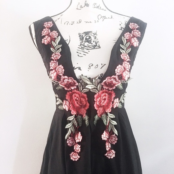 Last 1! Floral Appliqué Evening Mini A-Line Dress - Picture 6 of 8