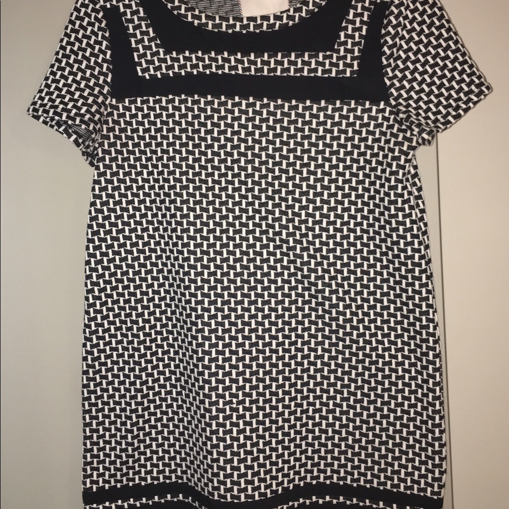 Wear with leggings and booties for the fall/winter