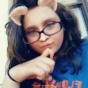 Meet your Posher, Hailey