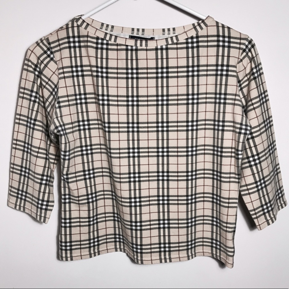 🍀🍀BURBERRY CROP TOP🍀🍀