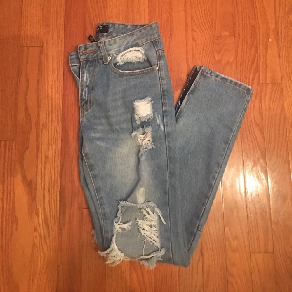 Forever 21 Men Distressed Jeans